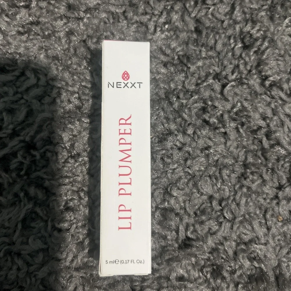 Nexxt Beauty Clear Lip Plumper For Fuller Plumper Lips .17 Oz New